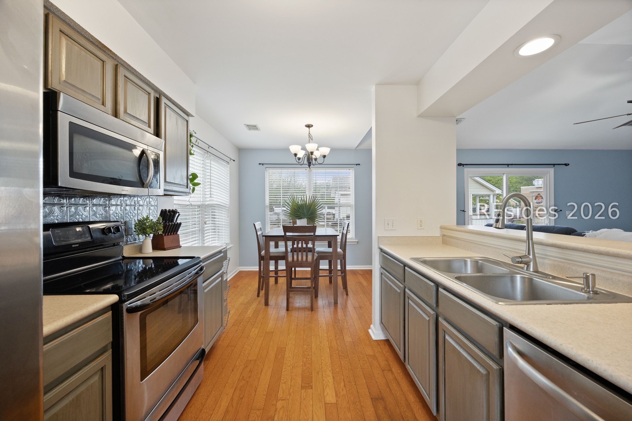 18 Royal Star Drive