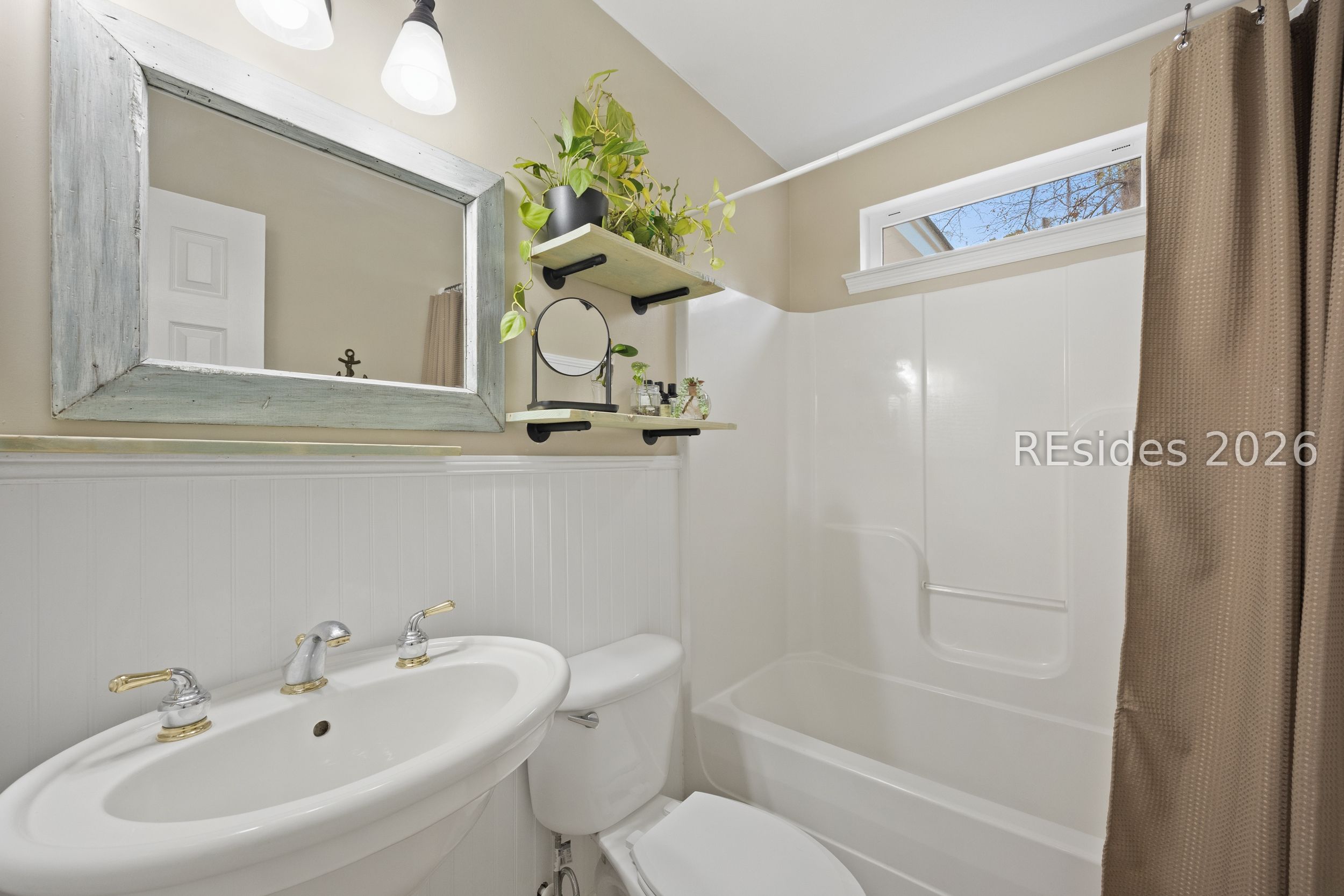 18 Royal Star Drive