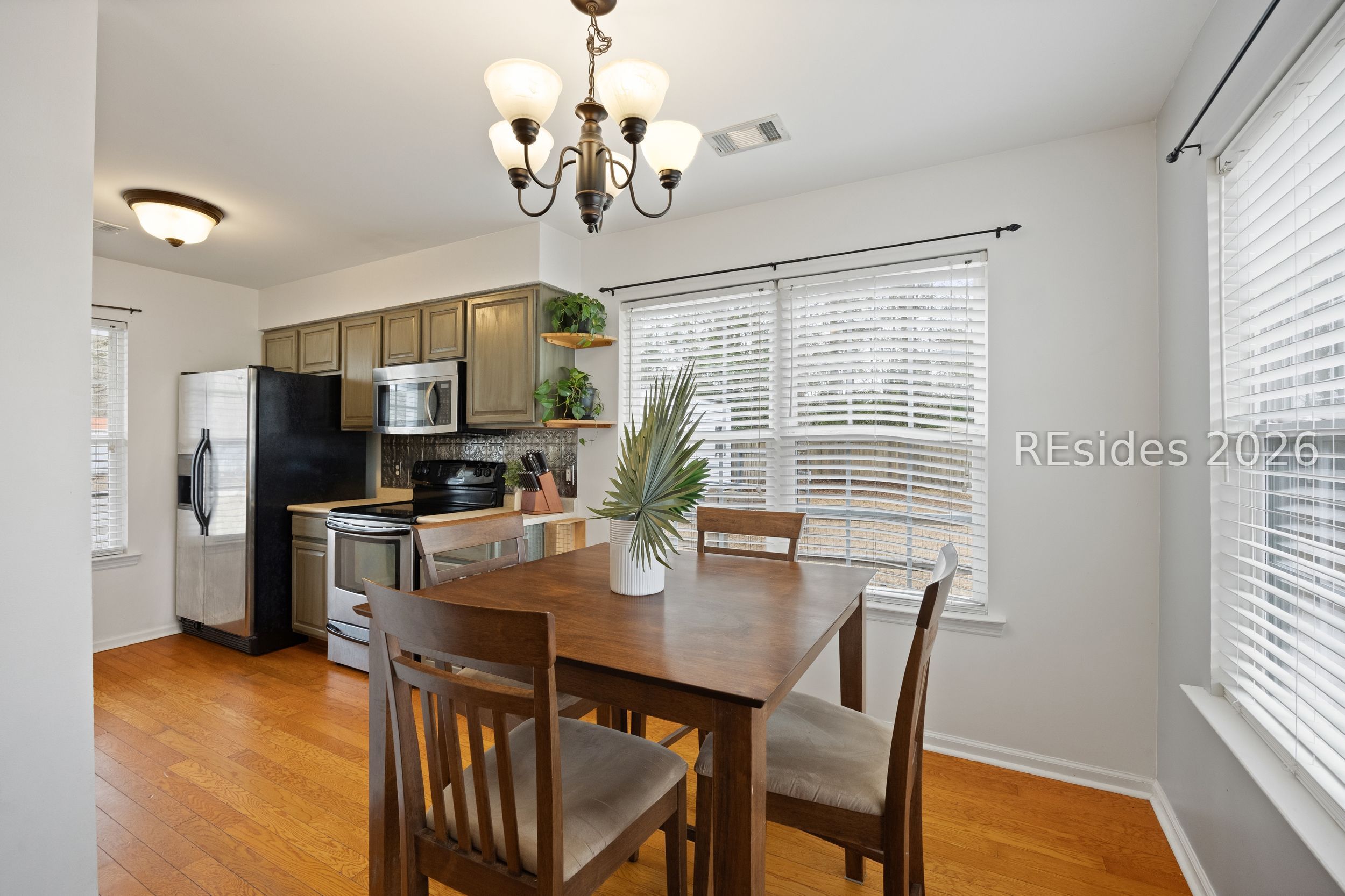 18 Royal Star Drive