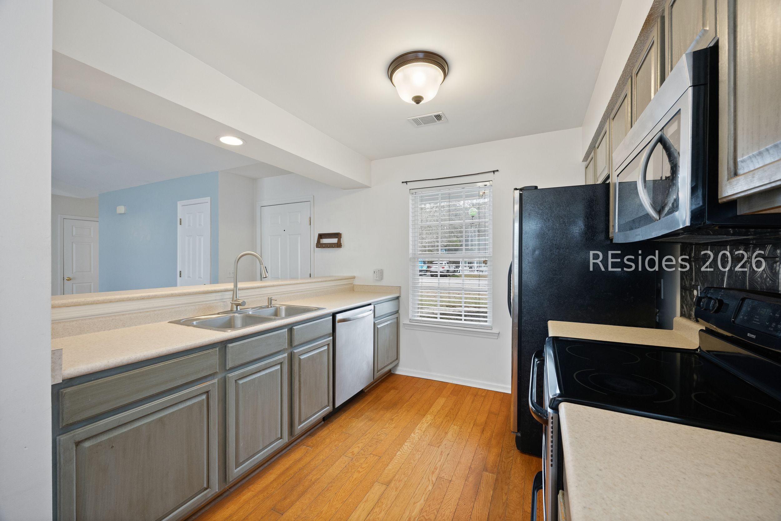 18 Royal Star Drive