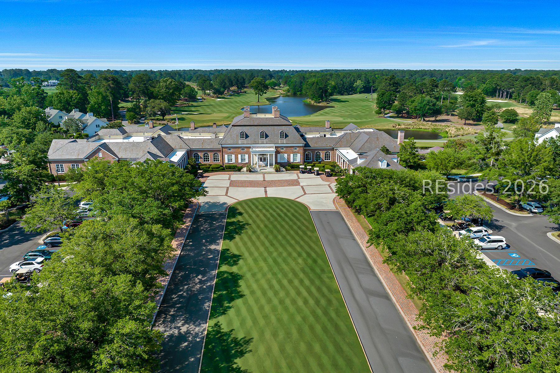 2 Woodside Circle