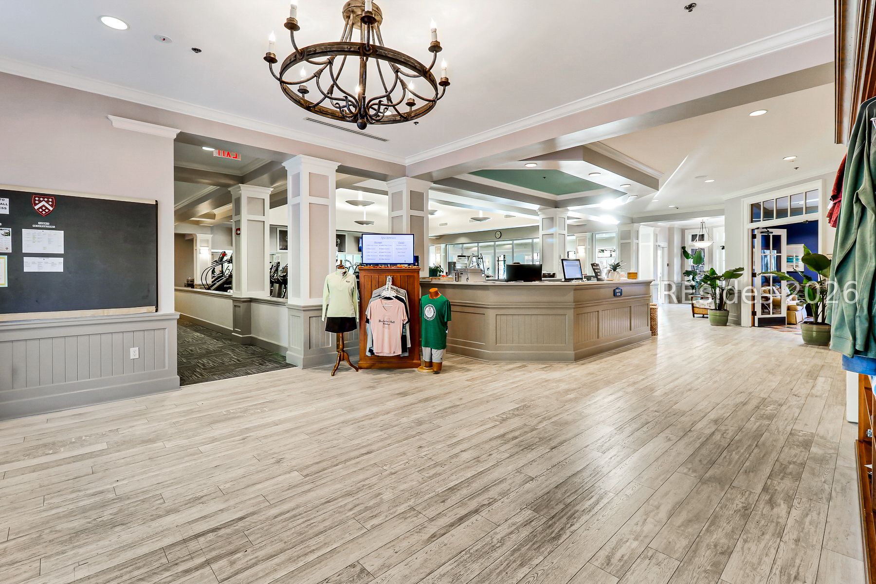 2 Woodside Circle