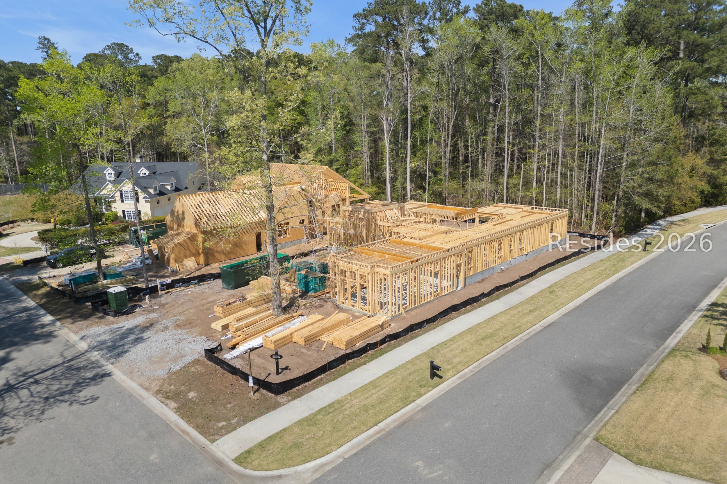 2 Woodside Circle