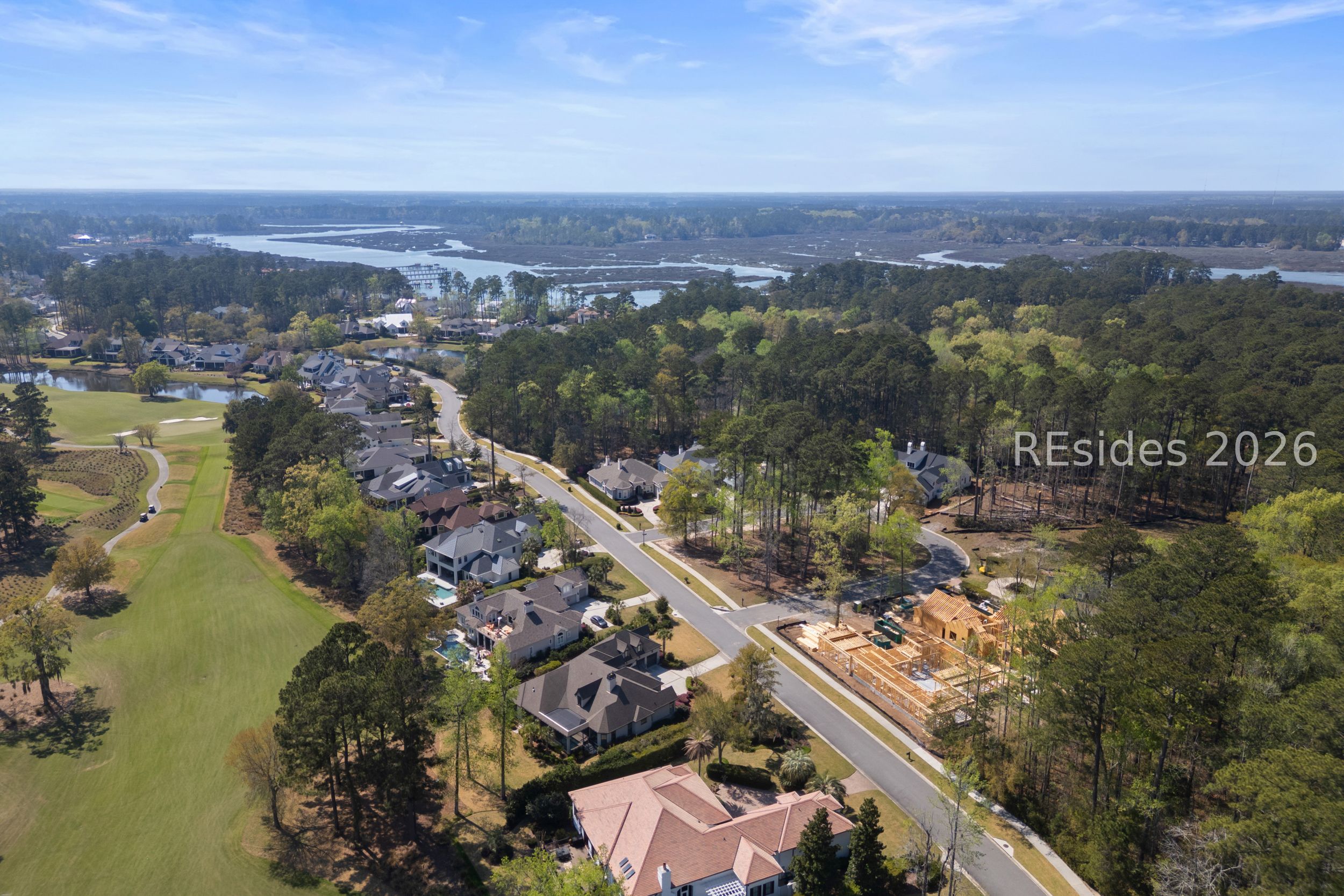 2 Woodside Circle