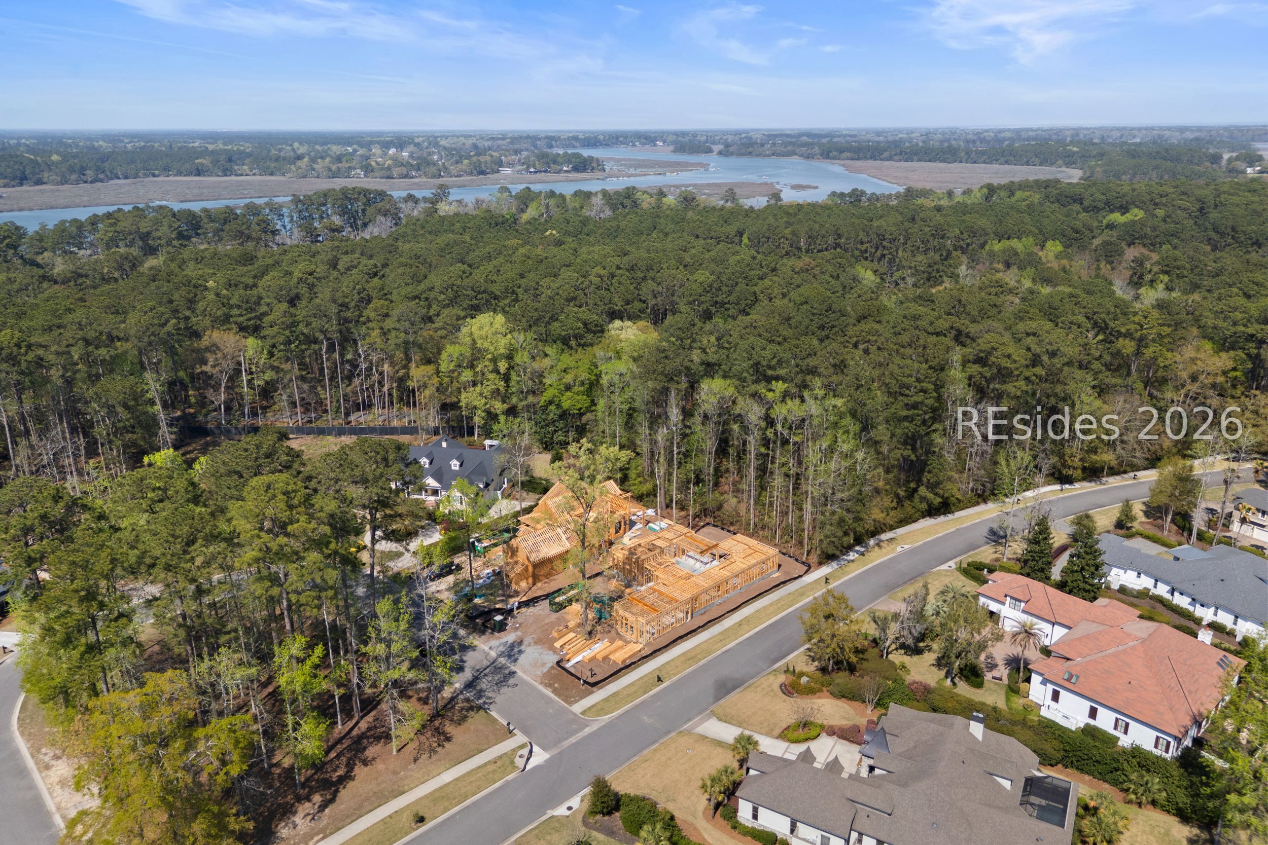 2 Woodside Circle