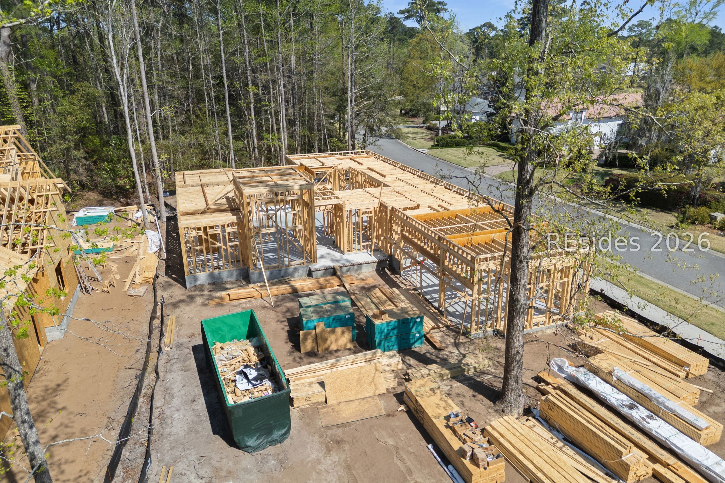 2 Woodside Circle