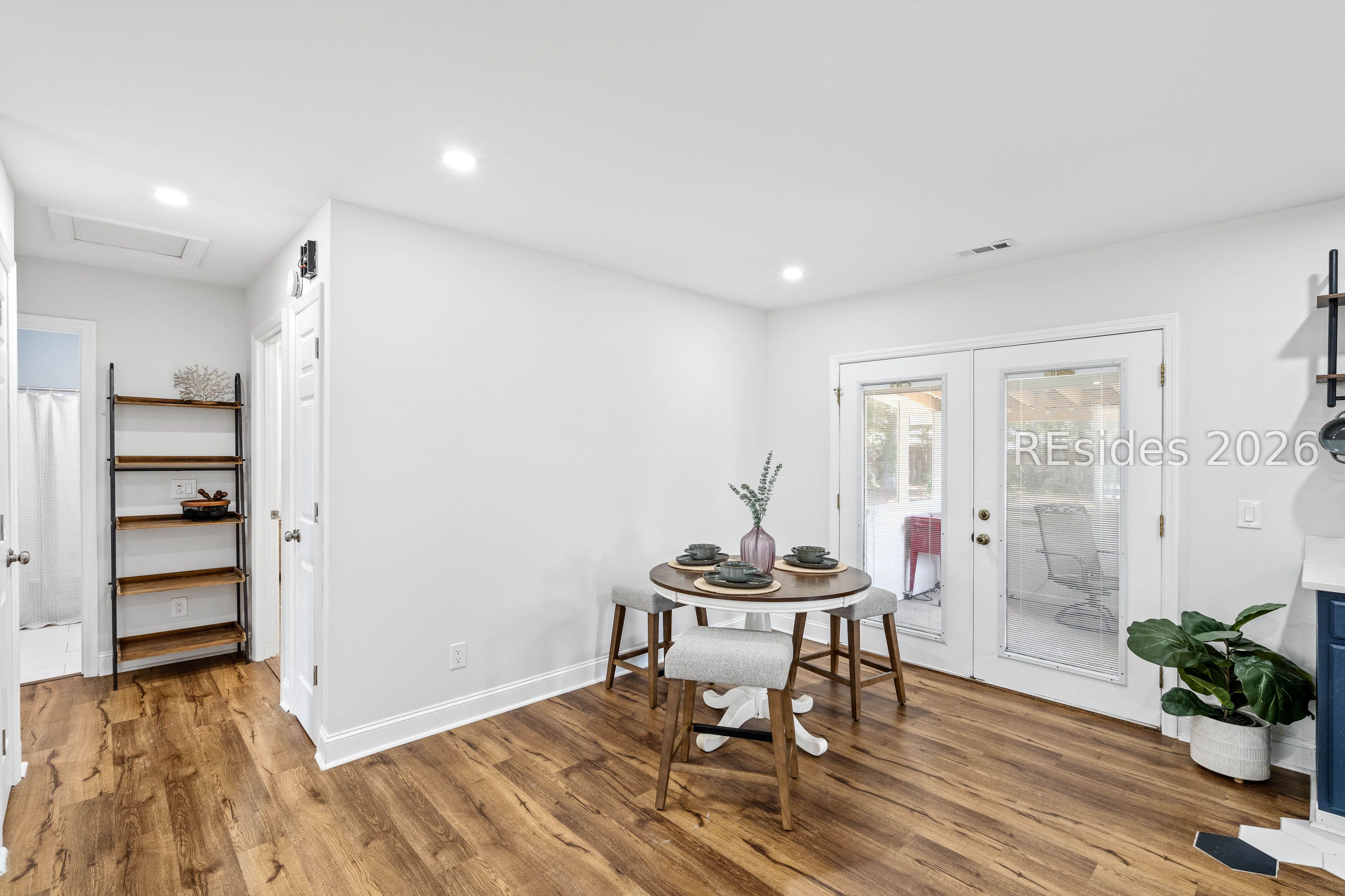 3 Burlington Circle