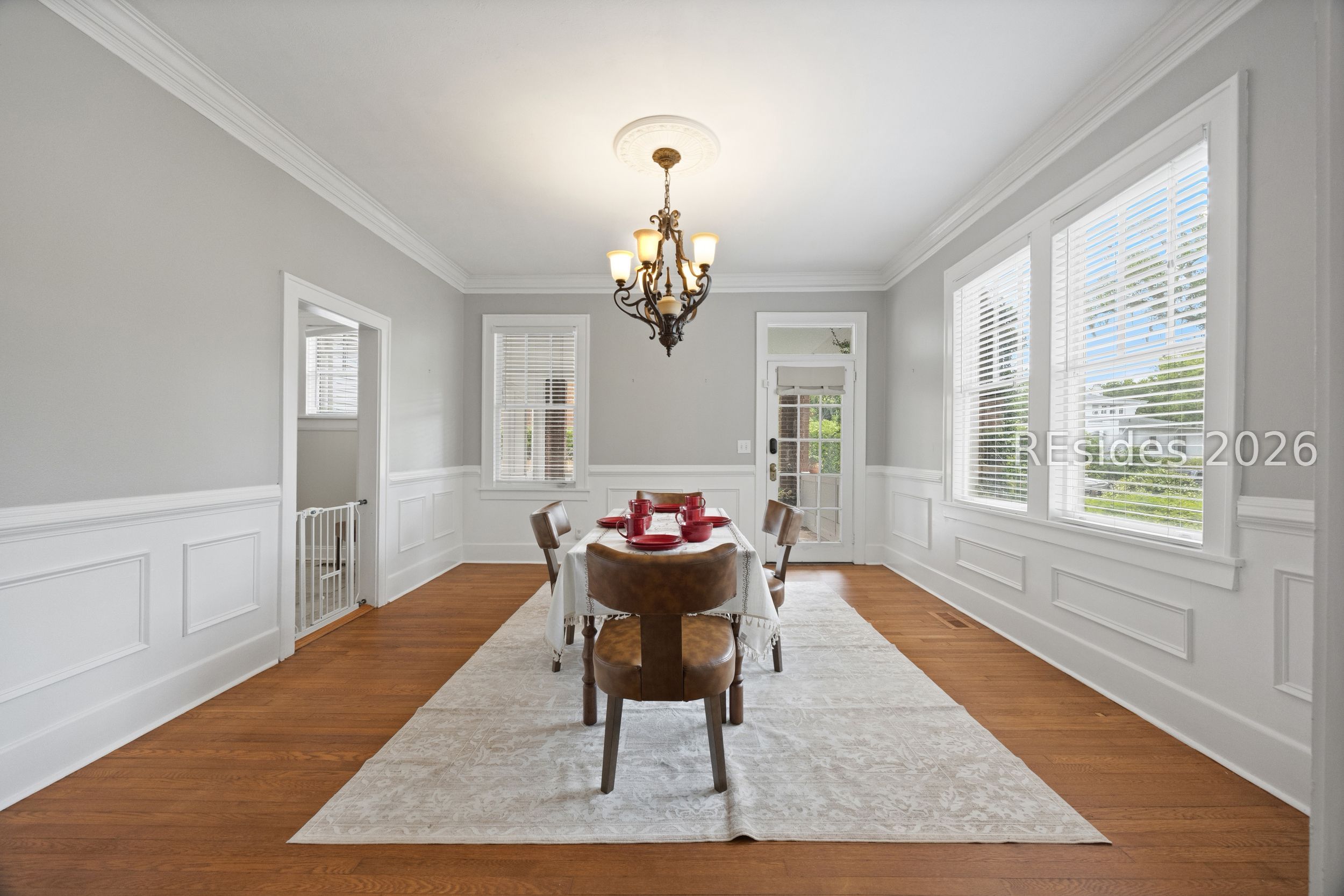 535 E 44th Street