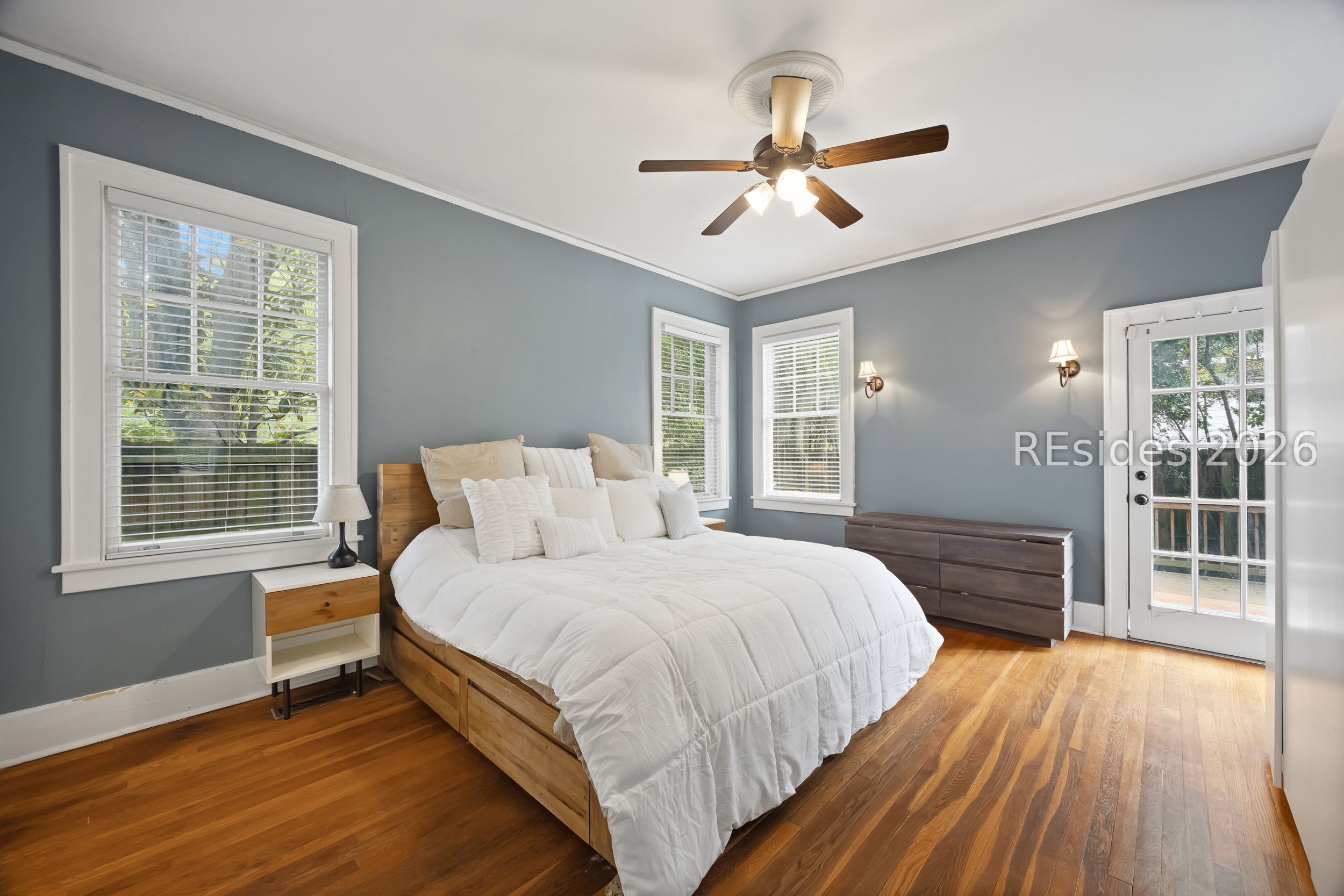 535 E 44th Street