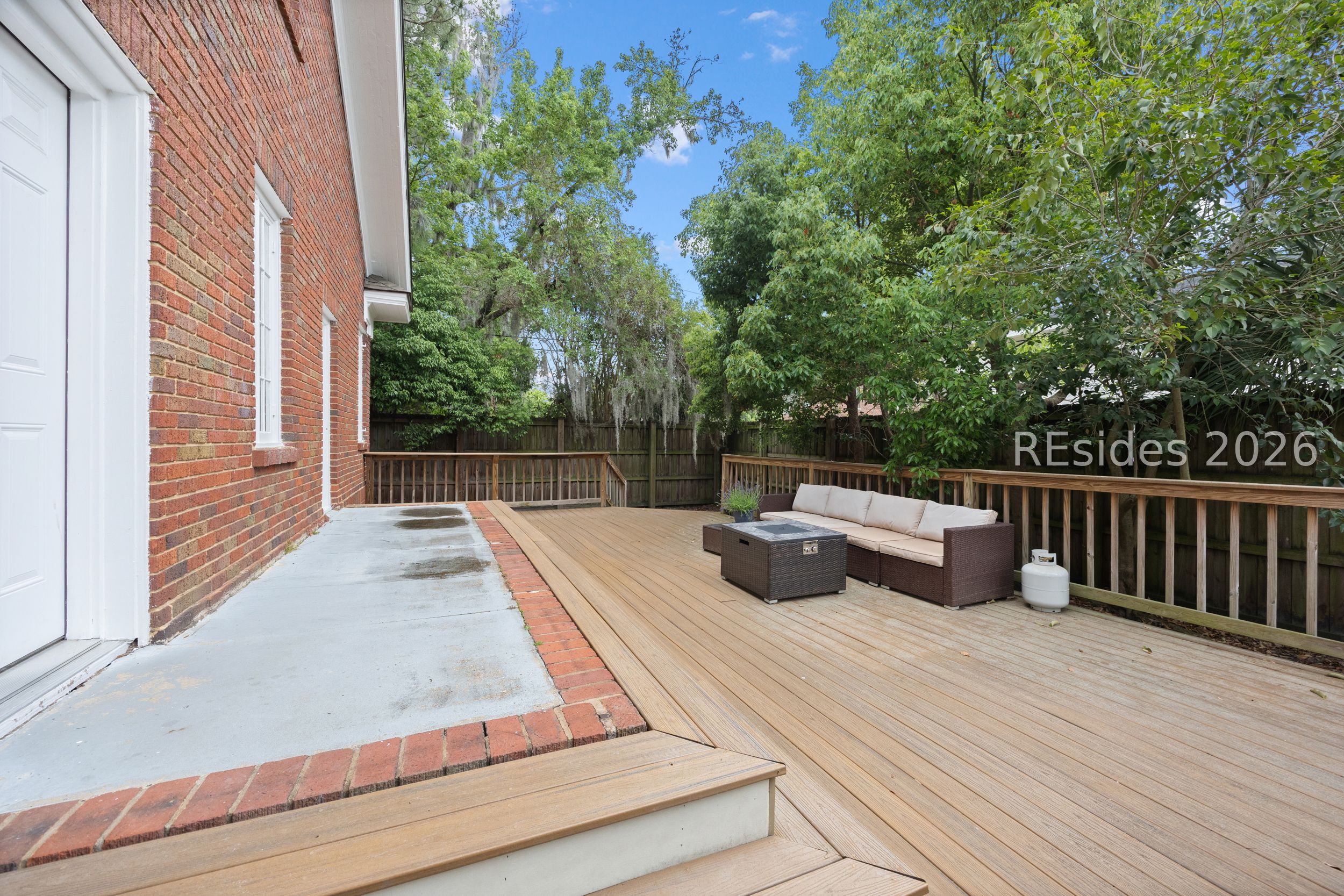 535 E 44th Street