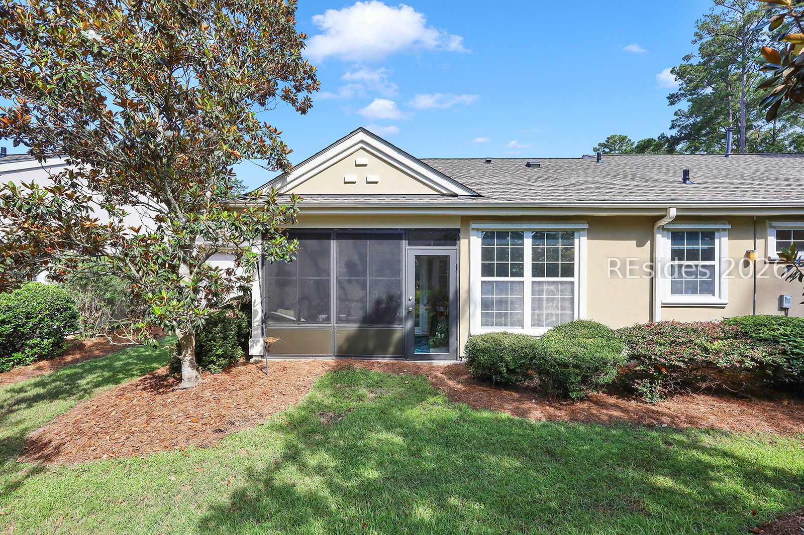24 Falcon Court