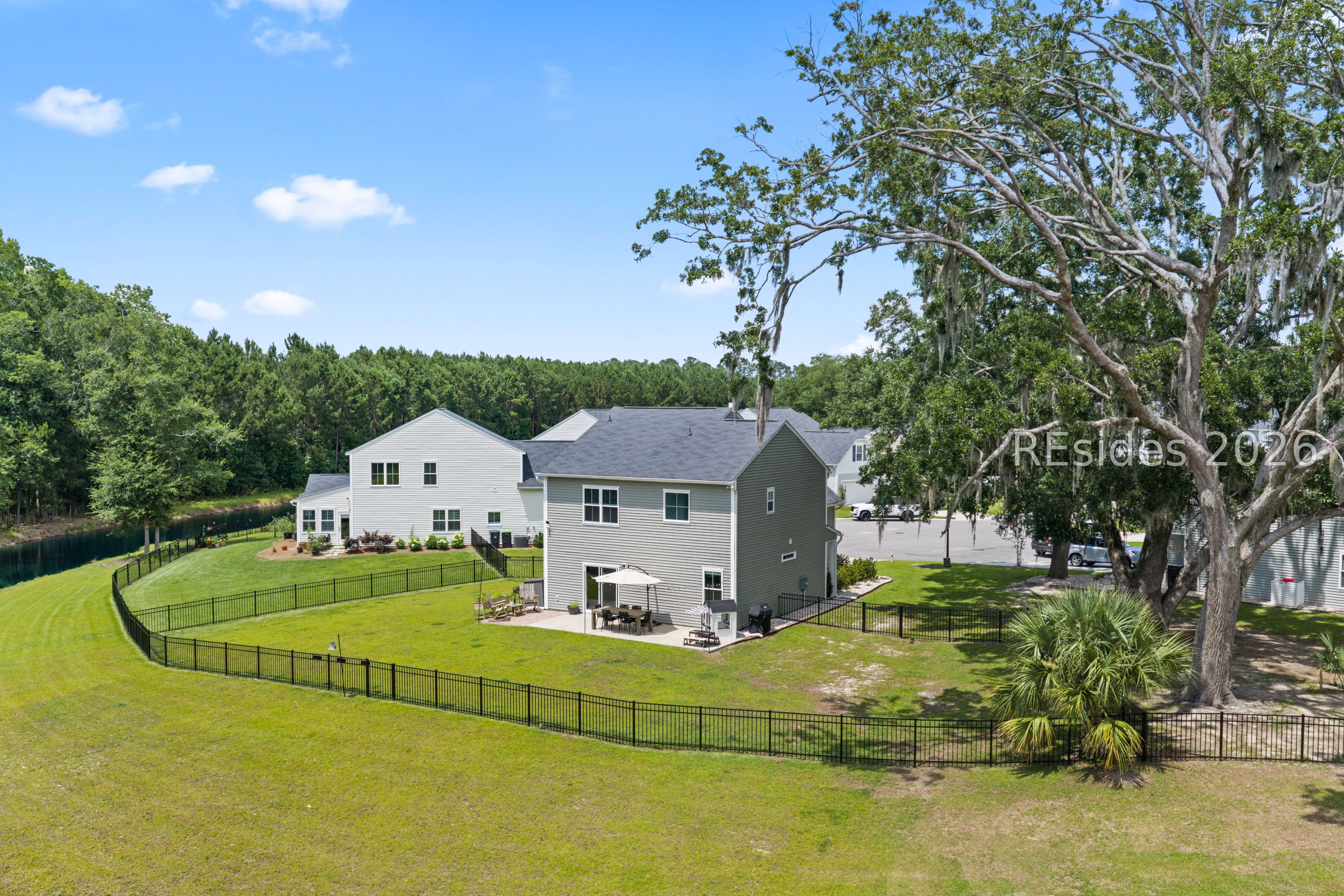 11 Grand Willow Way