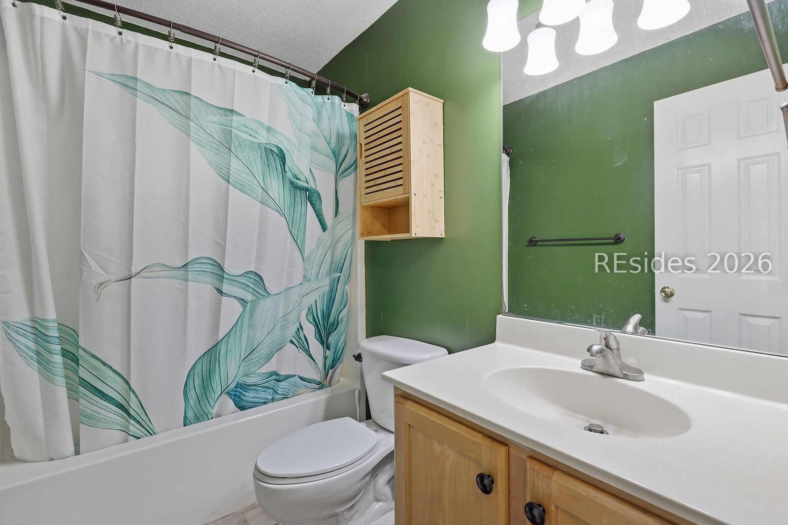 1 Lake Linden Court