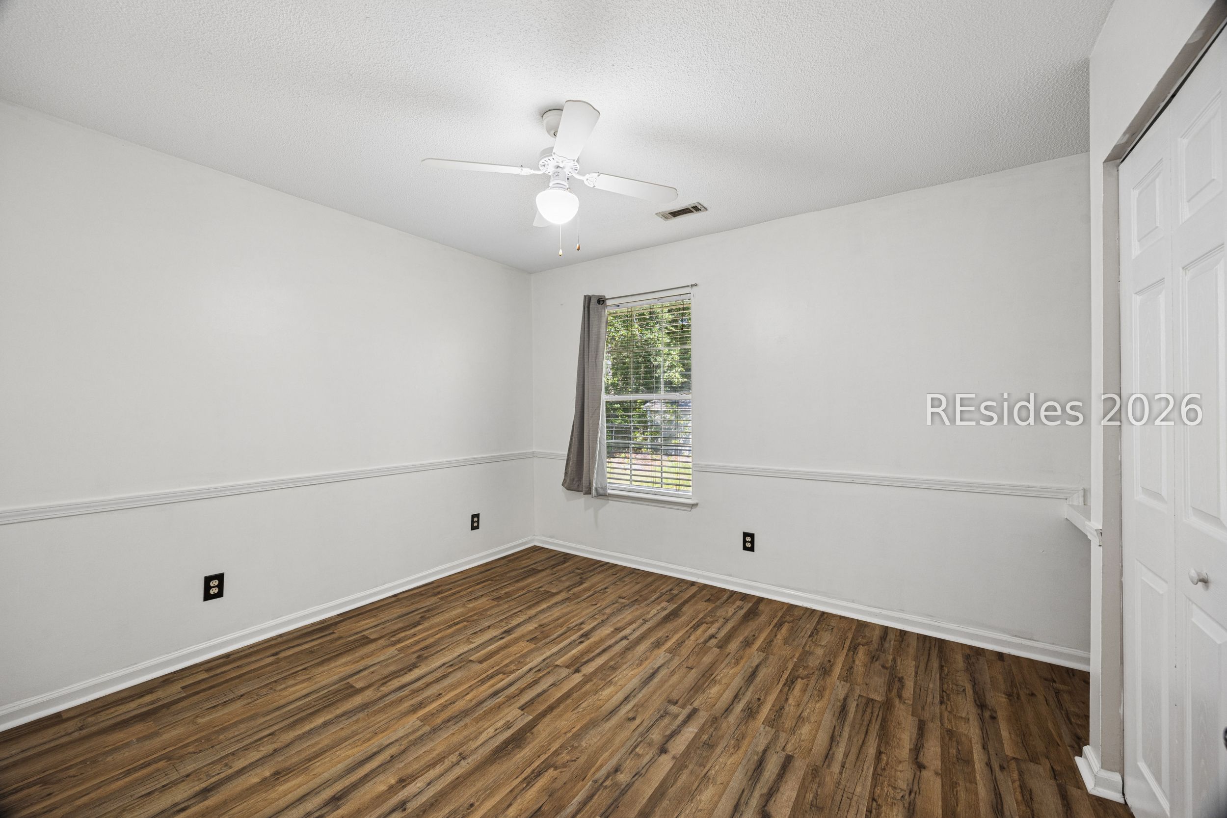 16 Robin Way