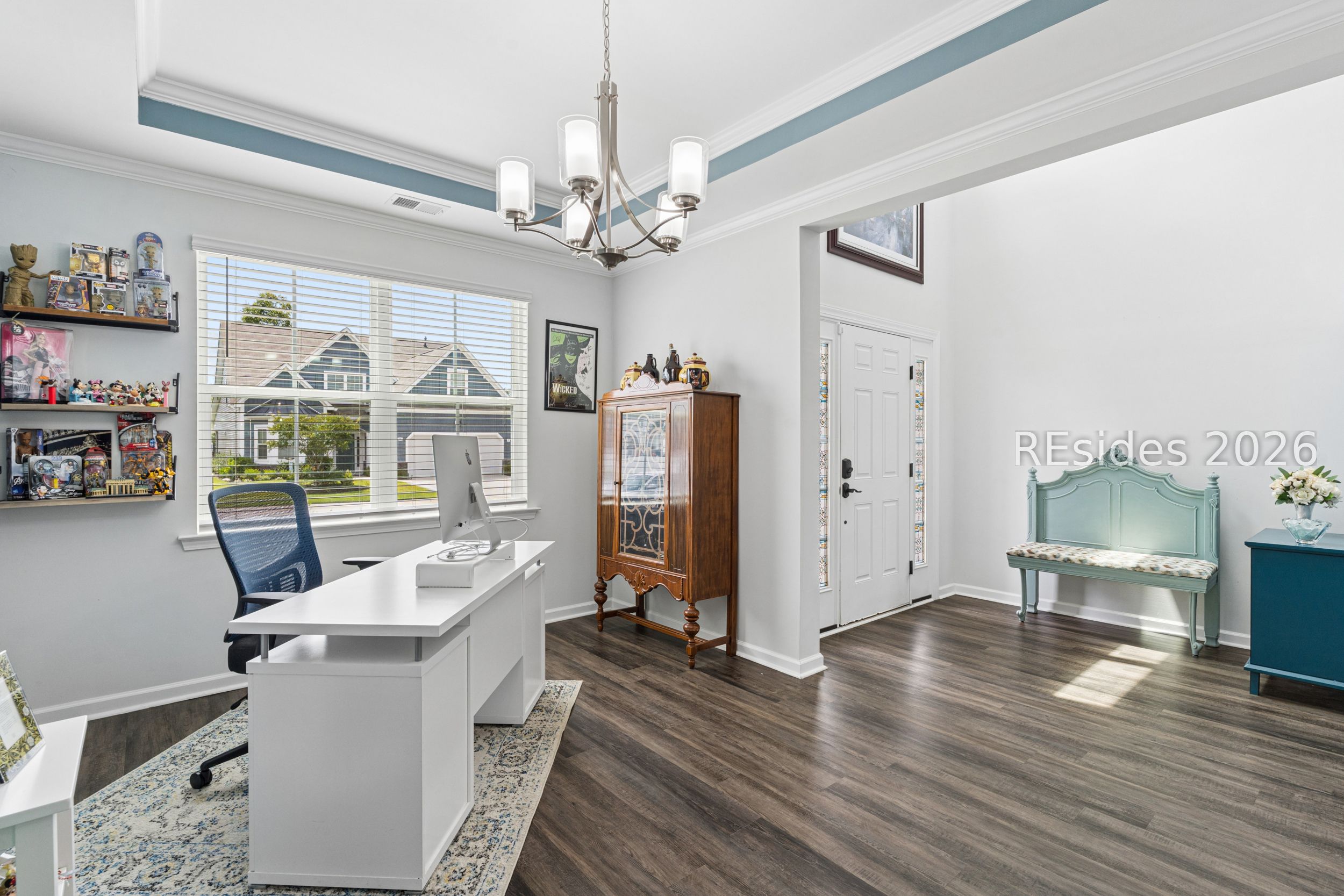 6 Benton Circle