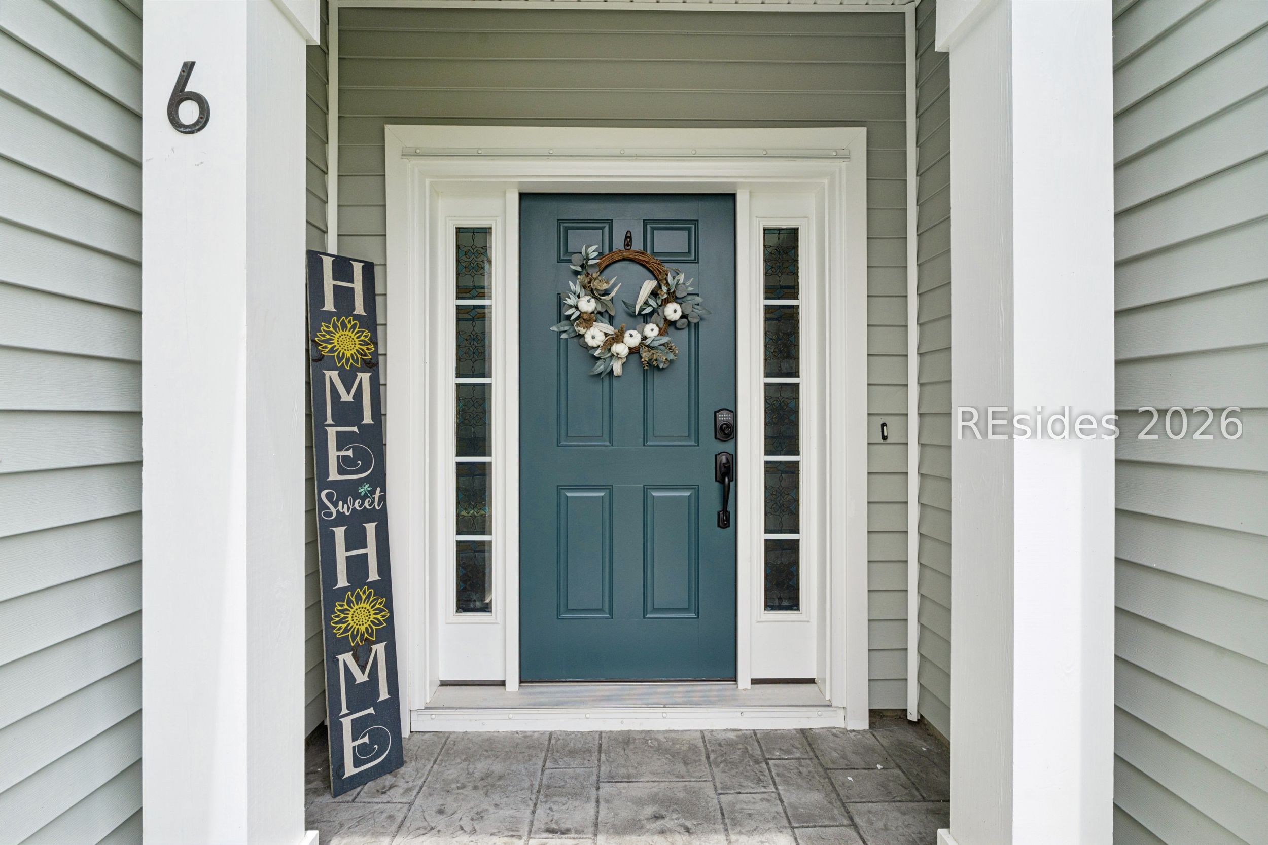 6 Benton Circle