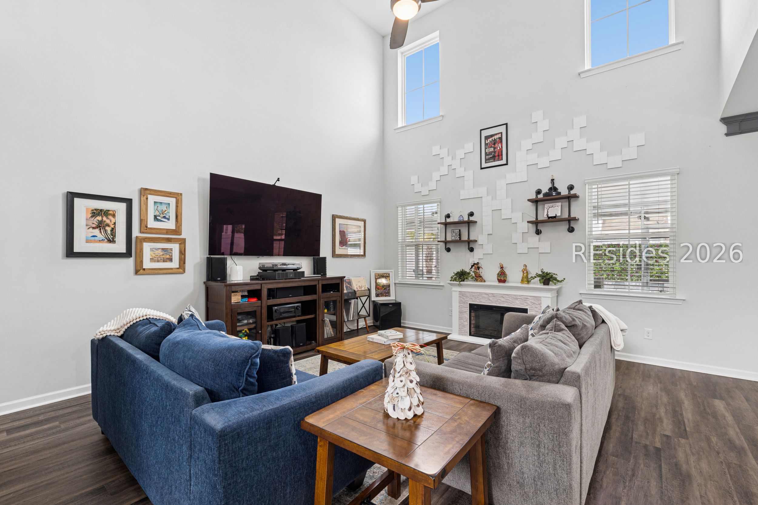 6 Benton Circle