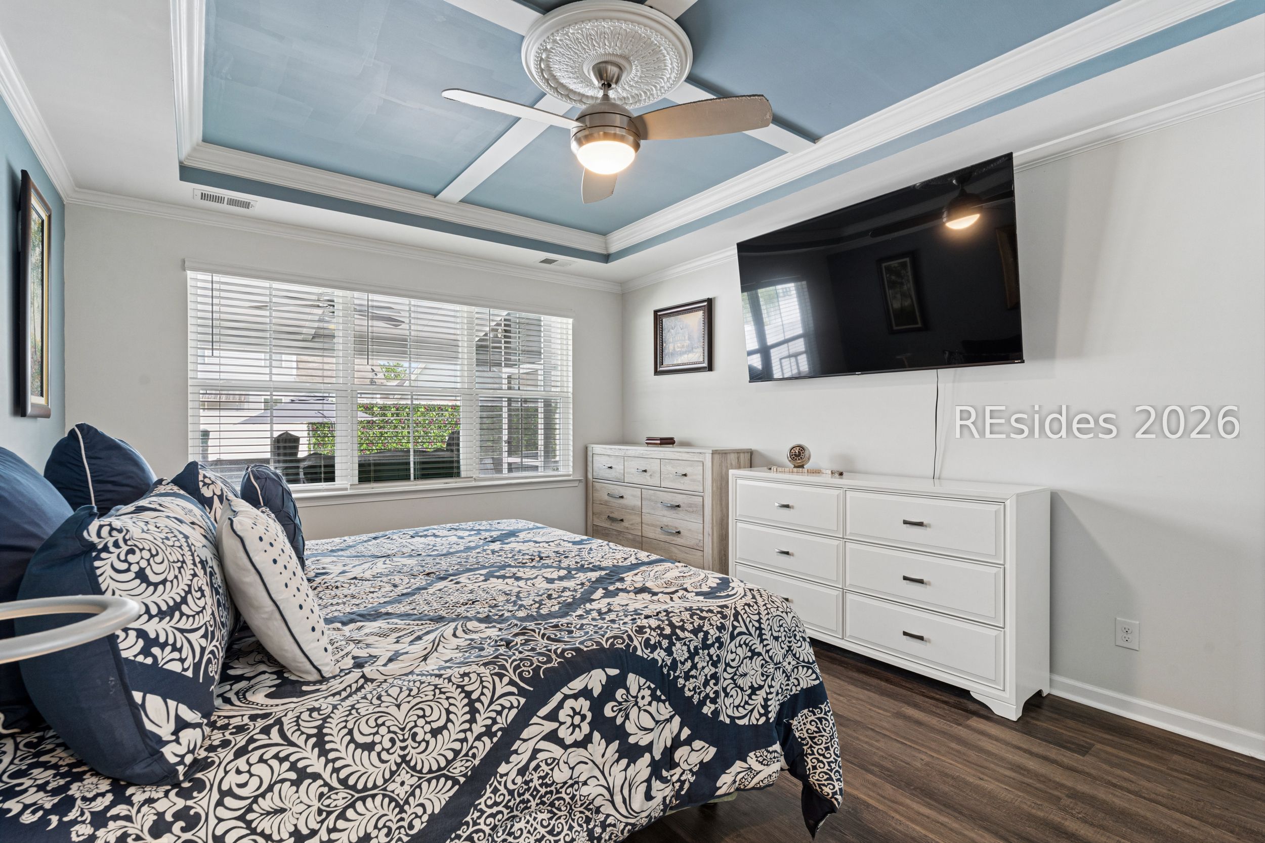 6 Benton Circle
