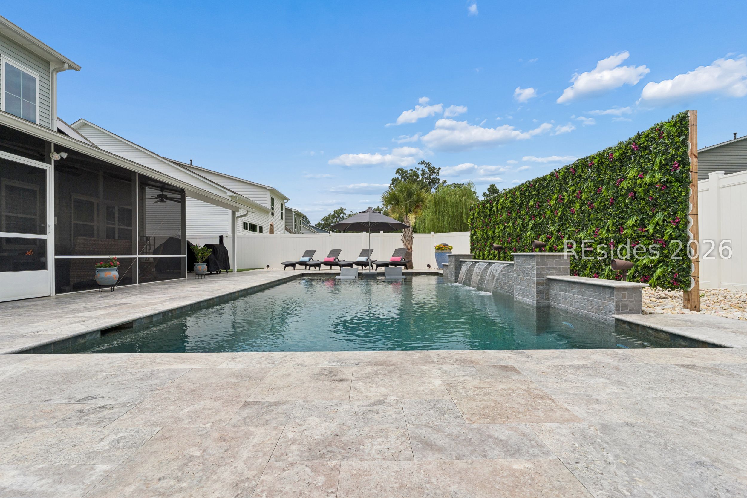6 Benton Circle