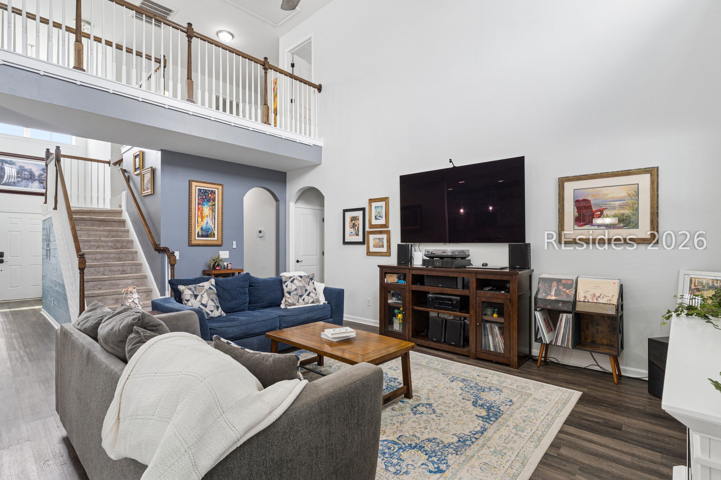6 Benton Circle