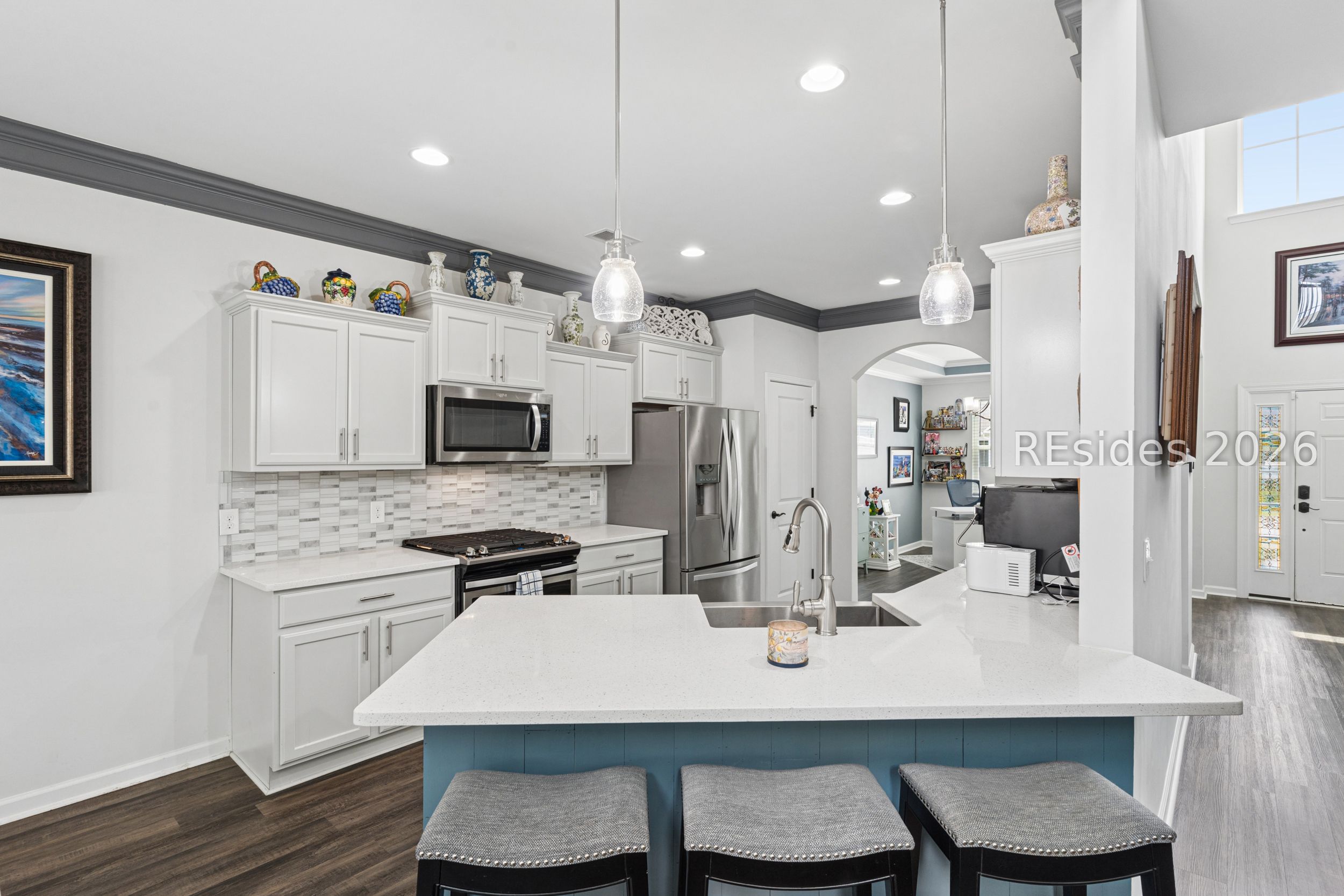 6 Benton Circle