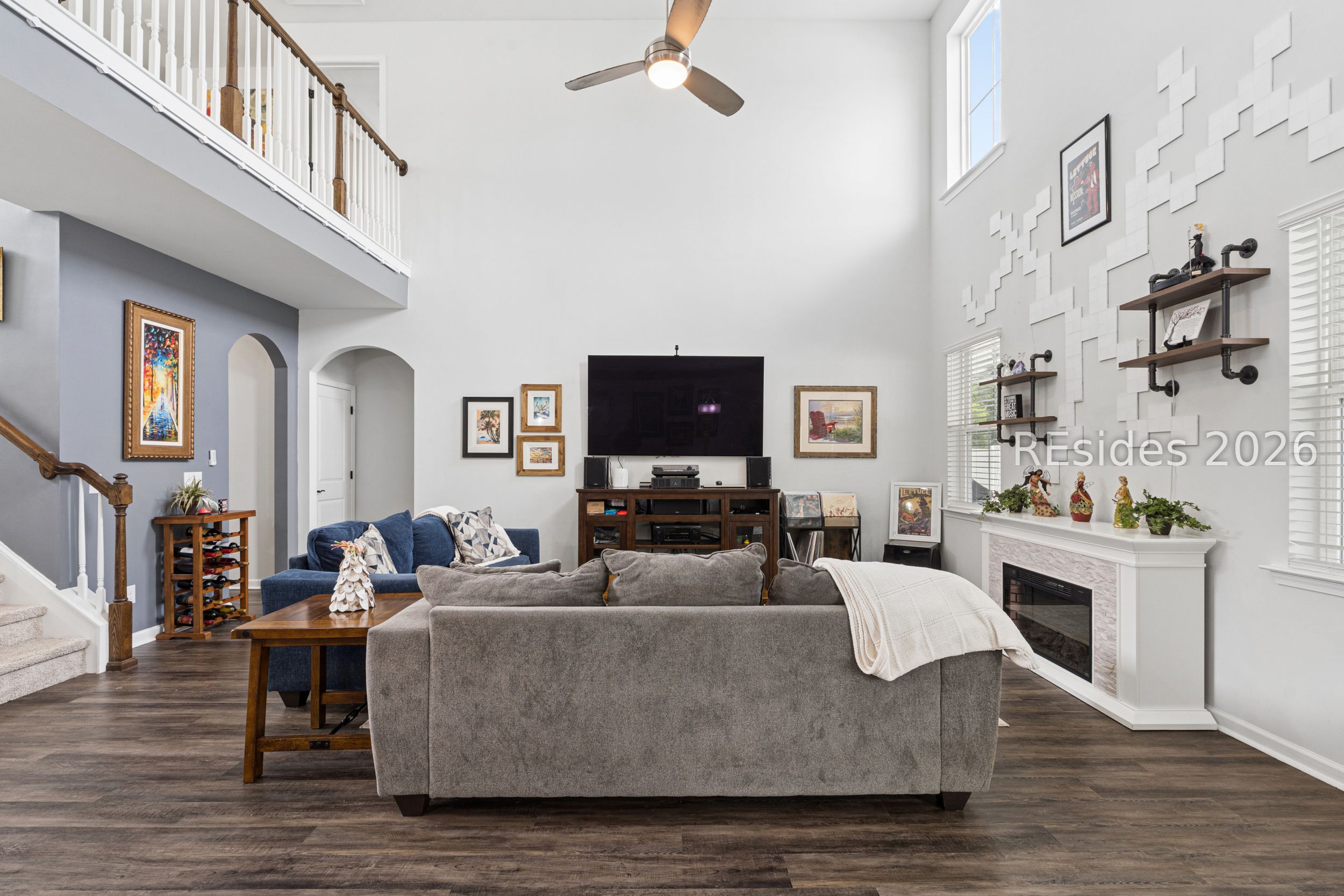 6 Benton Circle