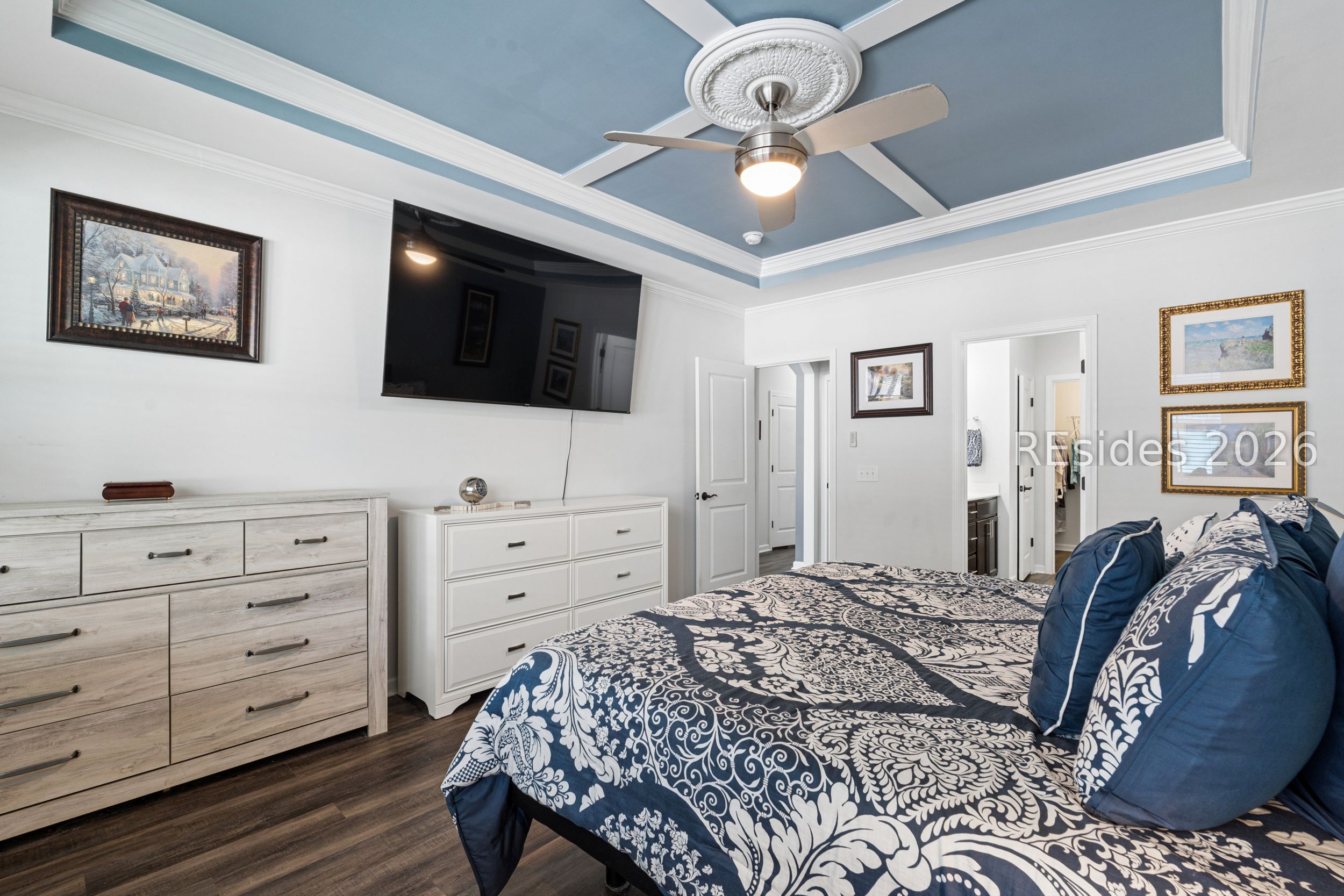 6 Benton Circle