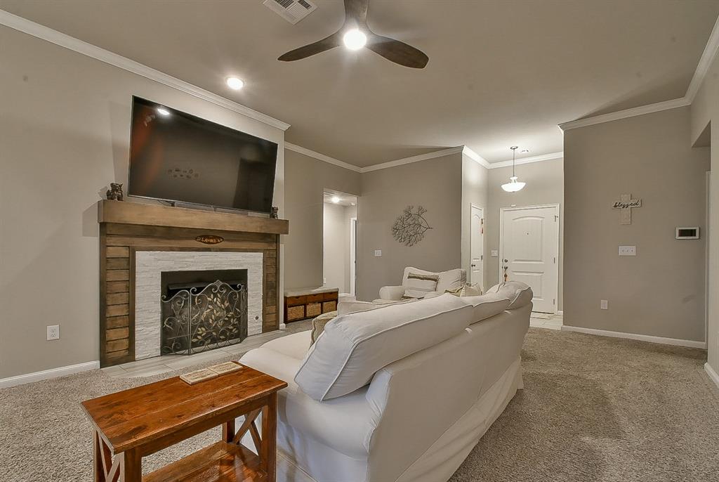 4805 Apatite Bluff Drive