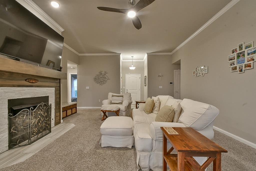 4805 Apatite Bluff Drive