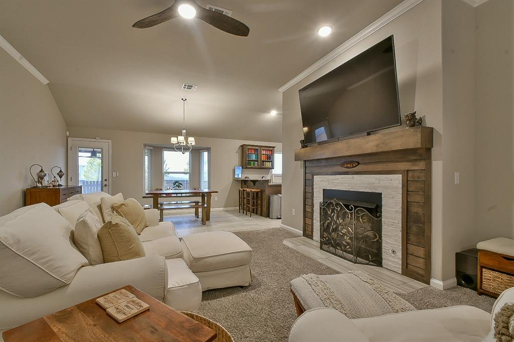 4805 Apatite Bluff Drive