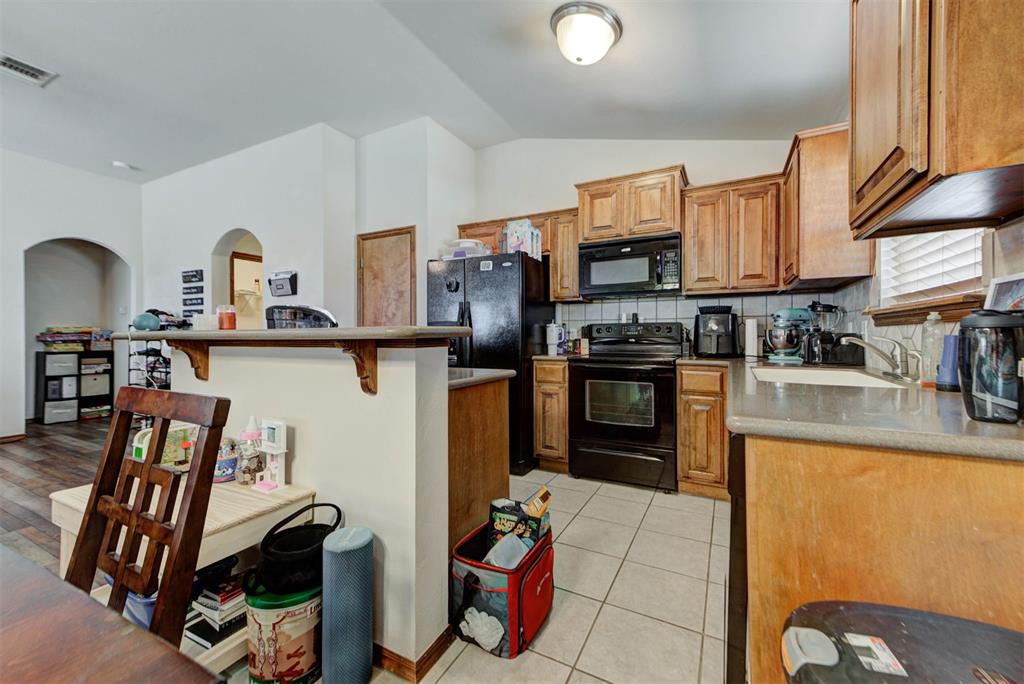 3125 Queenston Avenue