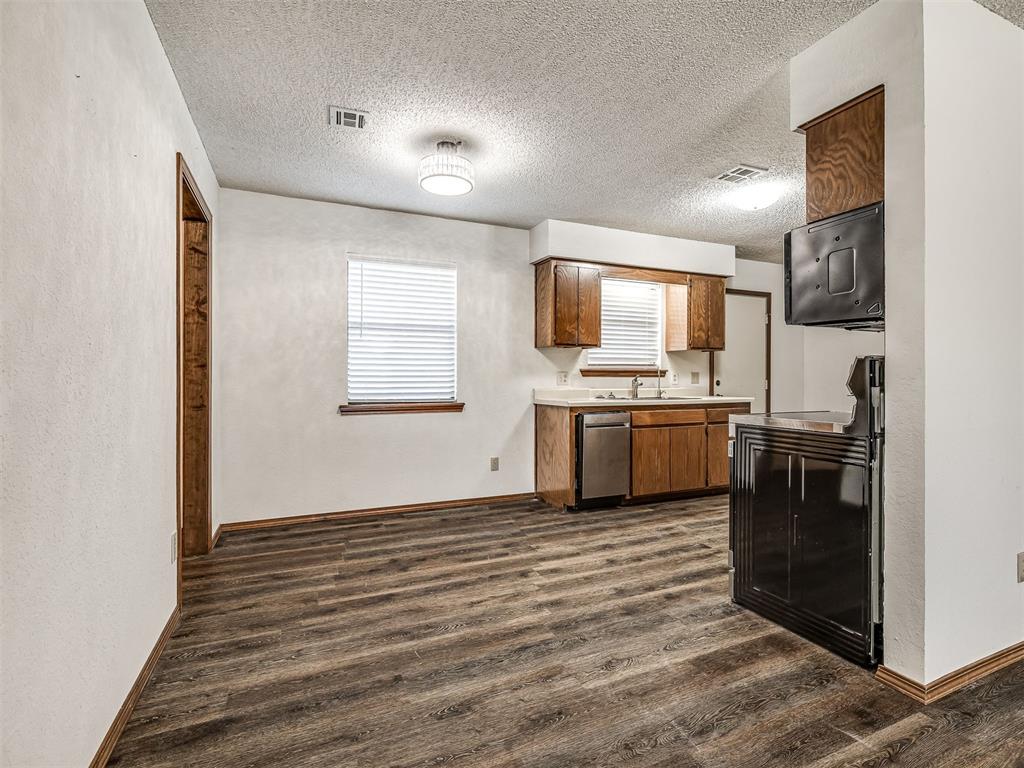 1812 Sunset Drive