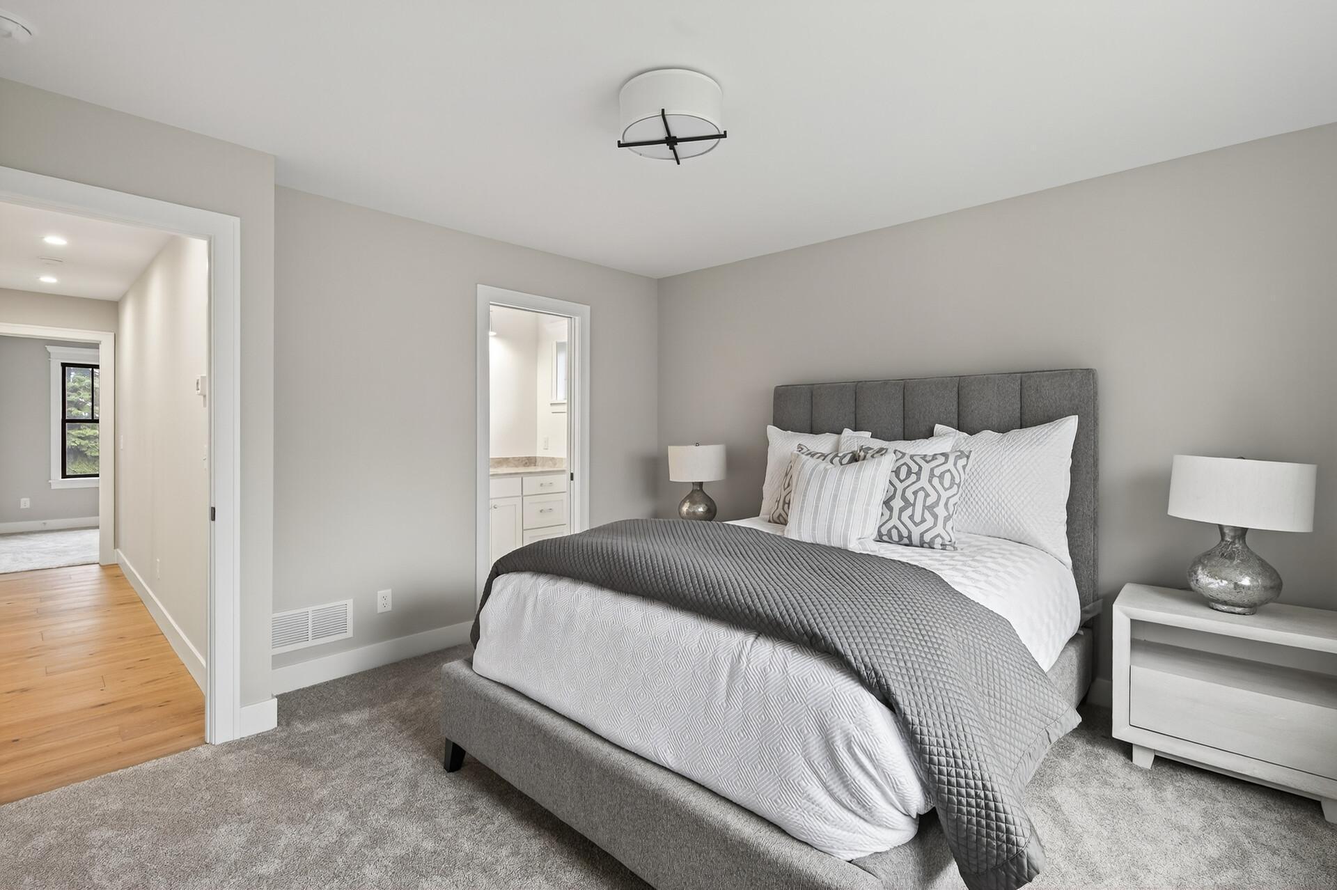 5319 Glenwood Avenue