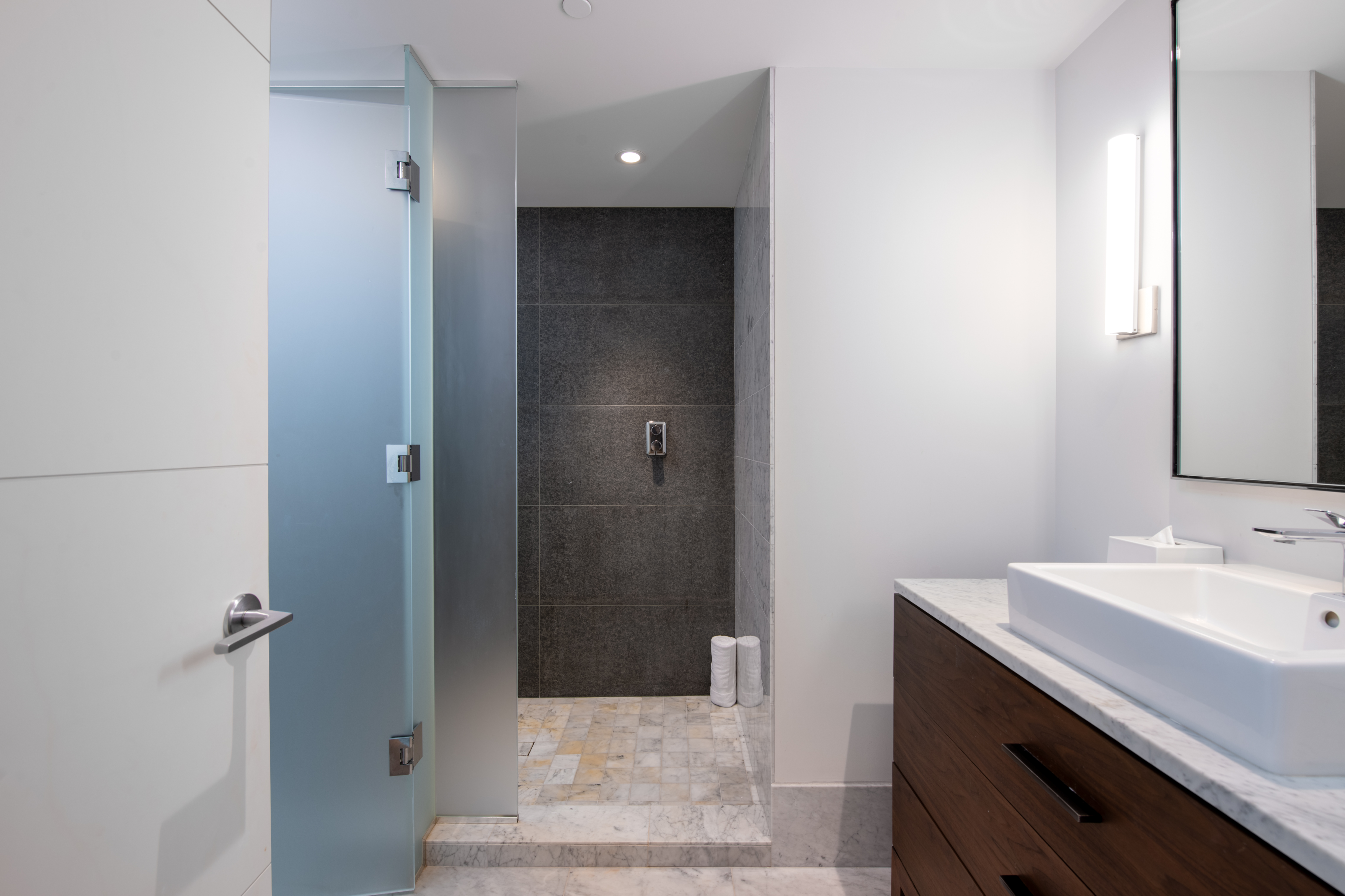 66-84 KAUNAOA DR B15