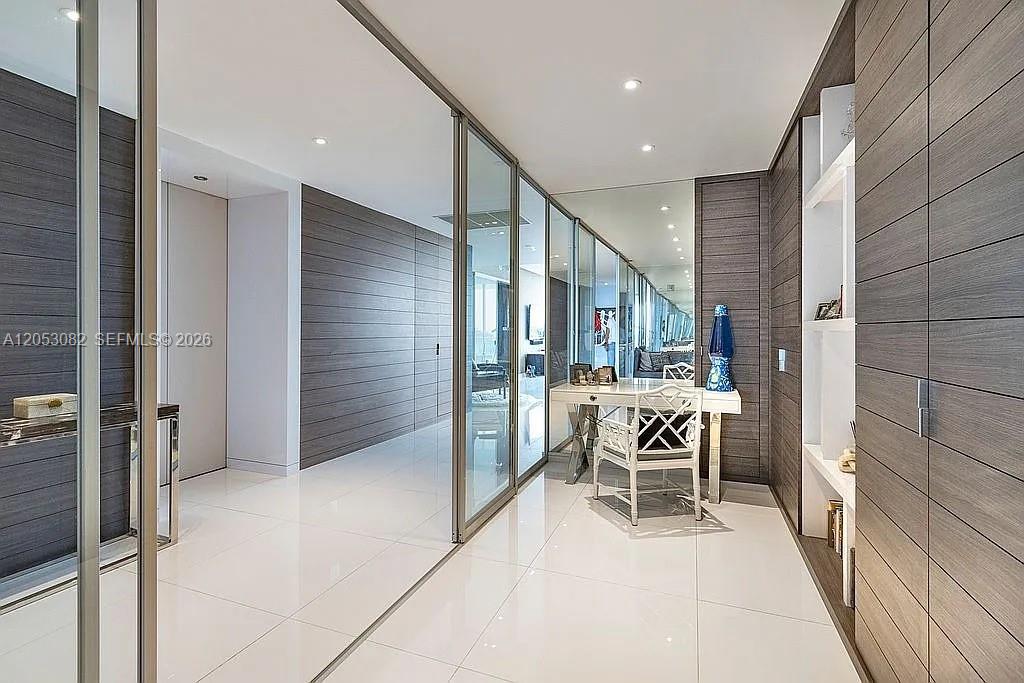 1100 Biscayne Blvd # 1501