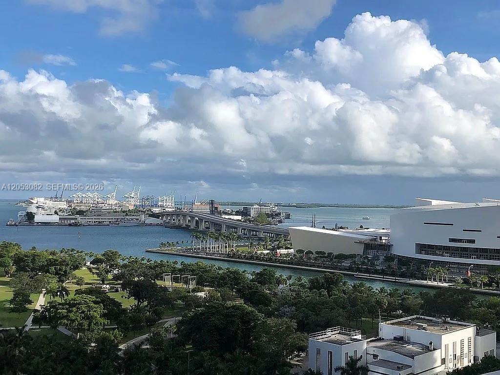 1100 Biscayne Blvd # 1501