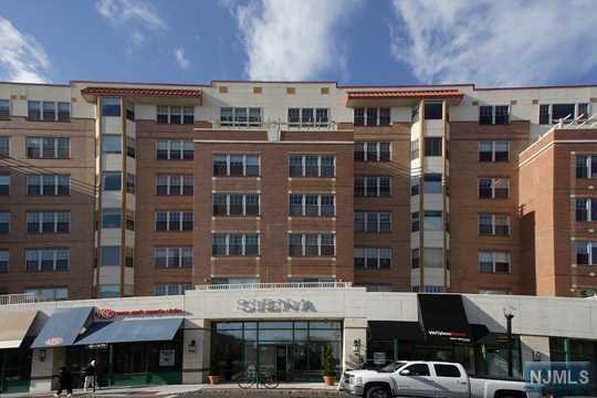 48 South Park Street 209