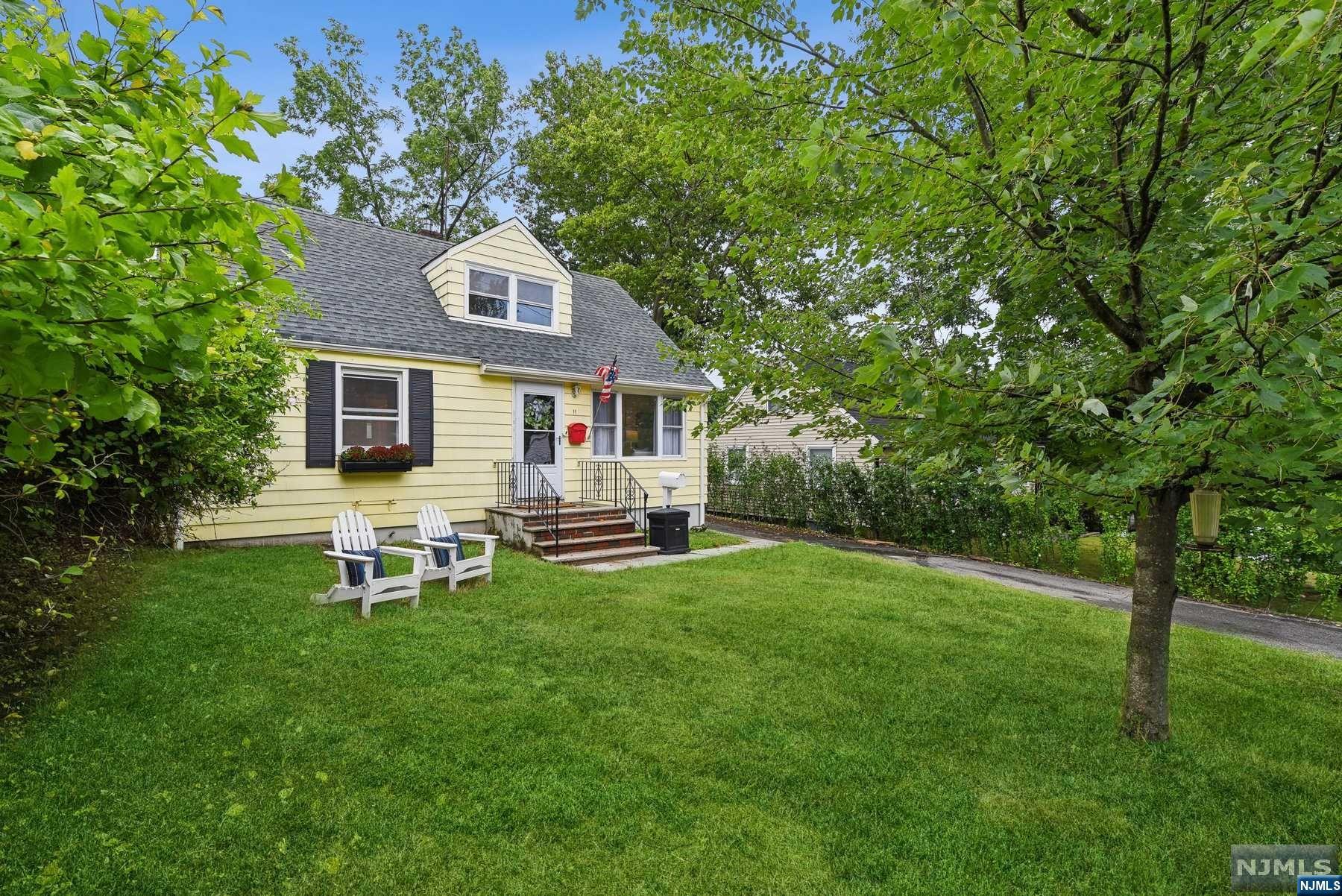 11 Mayfair Drive