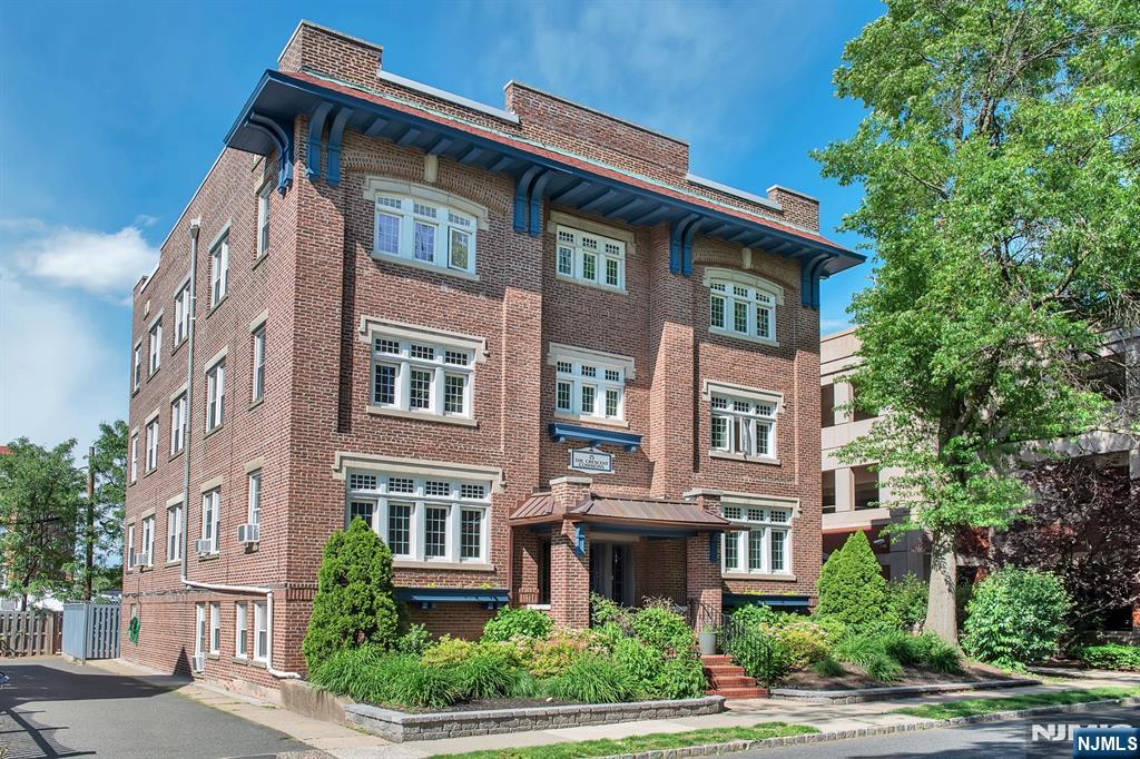 15 The Crescent 7
