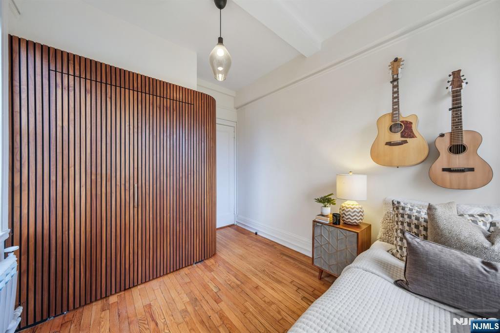 363-377 Mt Prospect Avenue 6DW