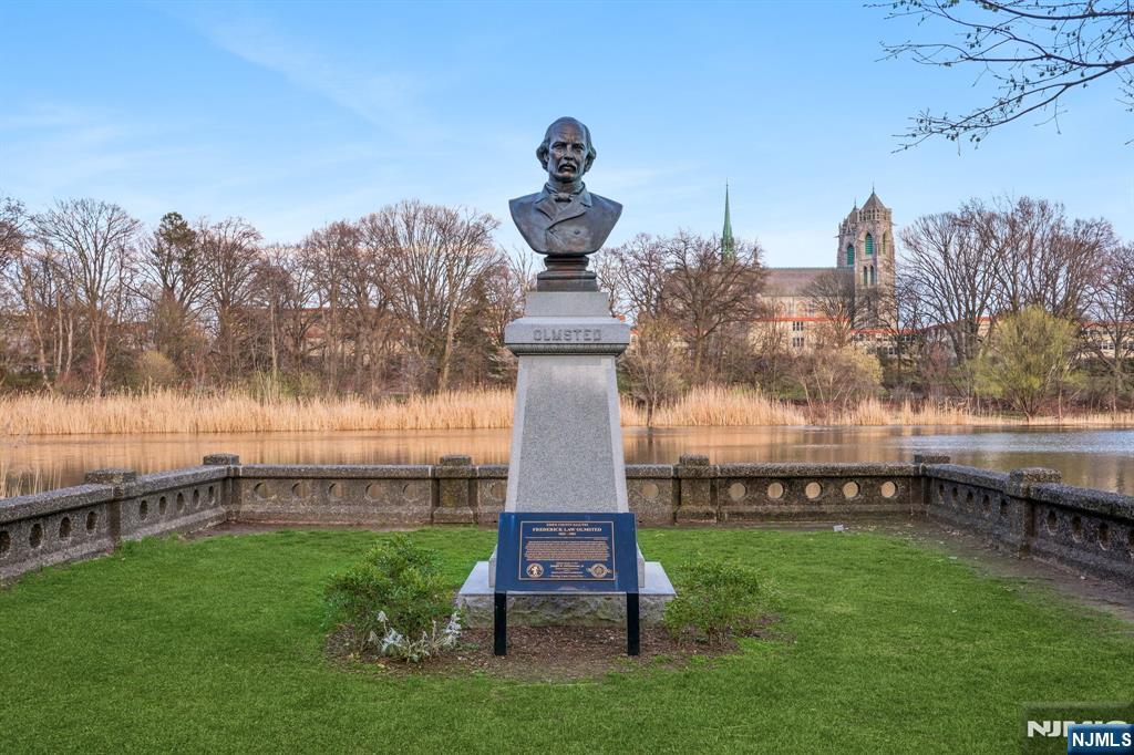 363-377 Mt Prospect Avenue 6DW