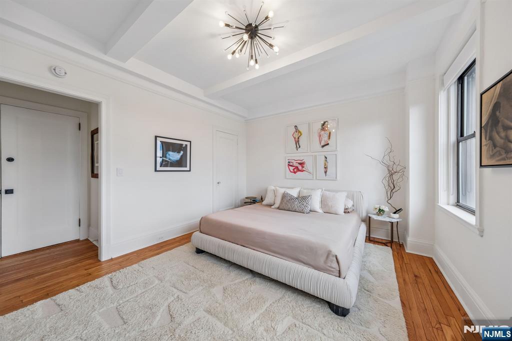 363-377 Mt Prospect Avenue 6DW