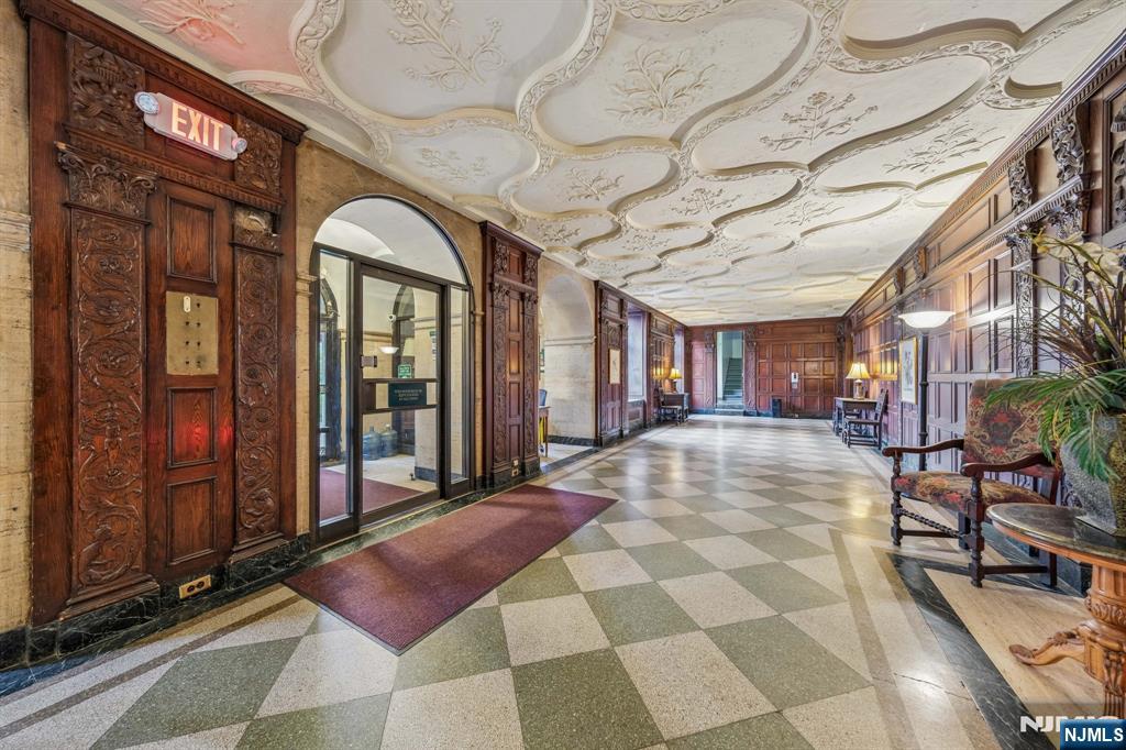 363-377 Mt Prospect Avenue 6DW