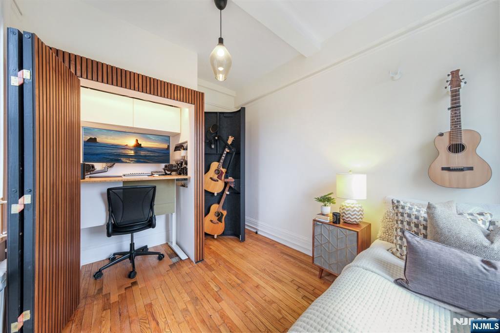 363-377 Mt Prospect Avenue 6DW