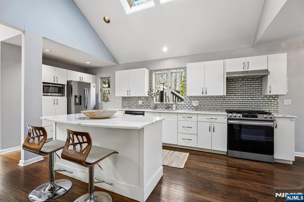 54 Upper High Crest Drive