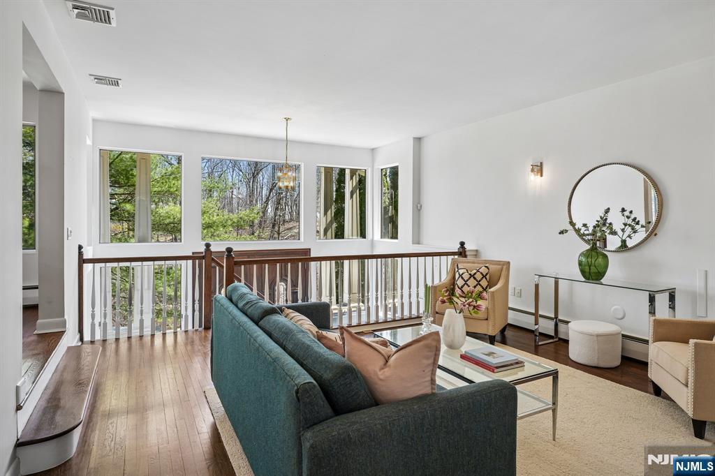 54 Upper High Crest Drive