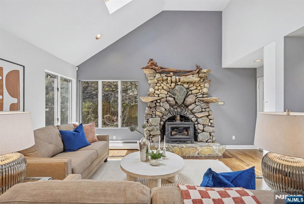 54 Upper High Crest Drive