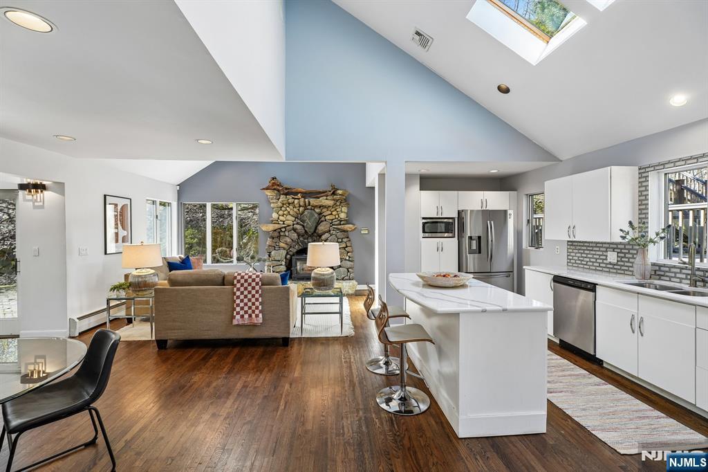 54 Upper High Crest Drive