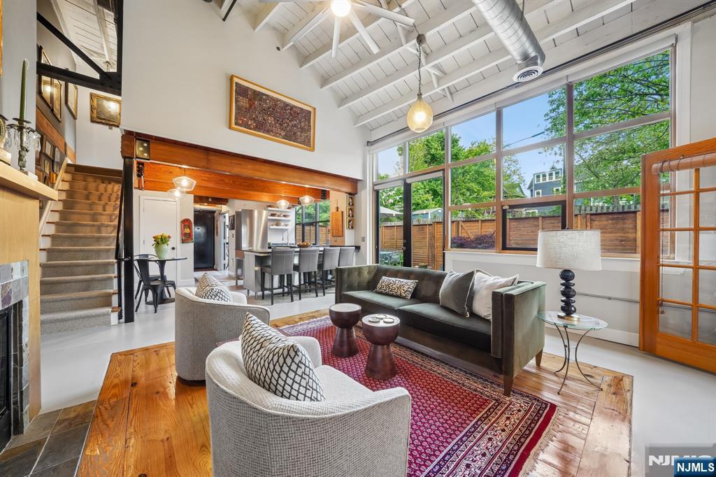 51 Greenwood Avenue 1