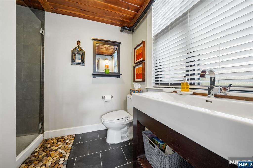 51 Greenwood Avenue 1